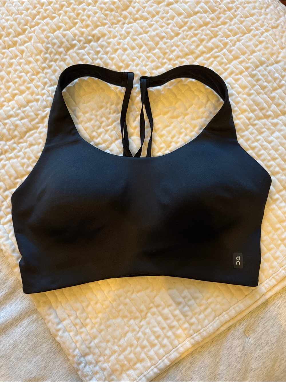 On Running Black Women's Strappy Back Sports Bra